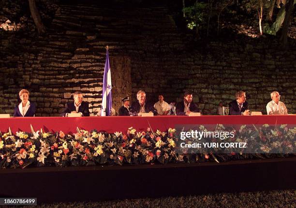 Presidents of Panama Mireya Moscoso, Miguel Rodriguez of Costa Rica, Ricardo Maduro of Honduras, Francisco Flores of El Salvador, Andres Pastrana of...