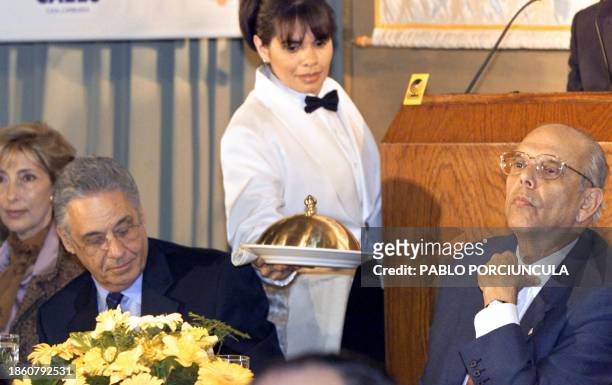 Brazilian President Fernando Henrique Cardoso , Uruguayan President Jorge Batlle and his wife Mercedes Menafra , participate in a lunch offered by...