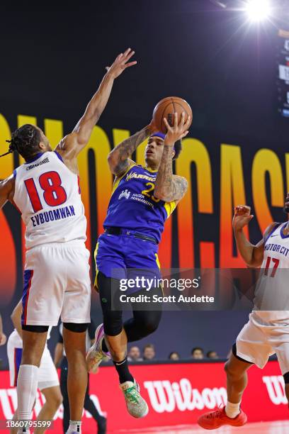 Lester Quinones of the Santa Cruz Warriors drives to the basket during the game against the Motor City Cruise during the 2023 G League Winter...