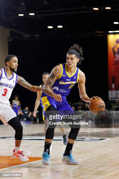 Gui Santos of the Santa Cruz Warriors handles the ball during the game against the Motor City Cruise during the 2023 G League Winter Showcase on...