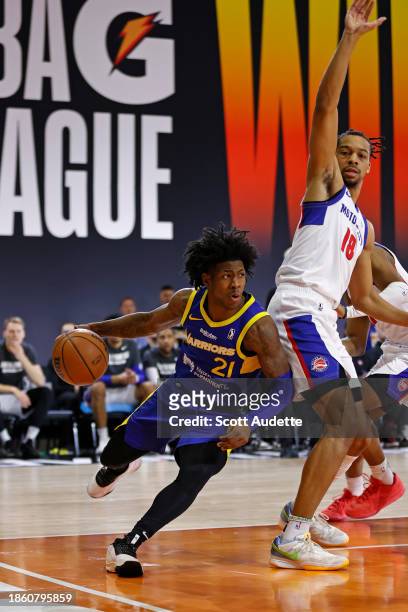 Kendric Davis of the Santa Cruz Warriors drives to the basket during the game against the Motor City Cruise during the 2023 G League Winter Showcase...