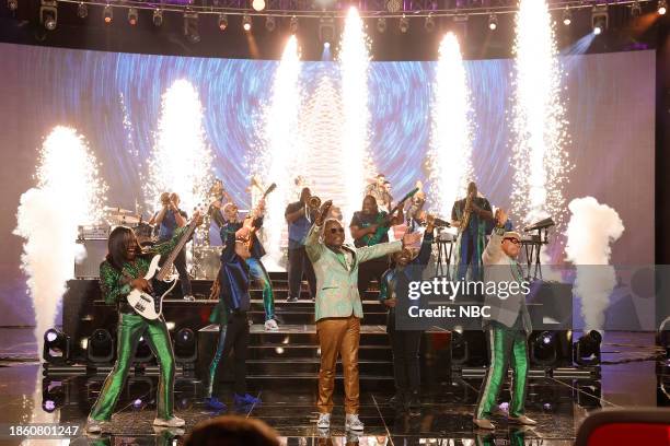 Live Finale Part "2 Episode 2422B -- Pictured: Earth, Wind & Fire --