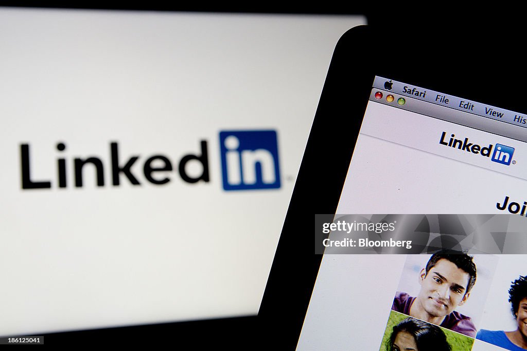 Views Of The LinkedIn Website Ahead Of Earnings Figures