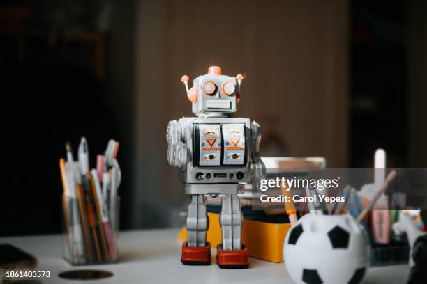 toy robot in kids bedroom - giocattoli foto e immagini stock