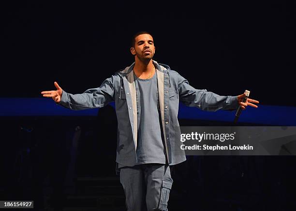 Singer/rapper Drake performs at Barclays Center on October 28, 2013 in New York City.