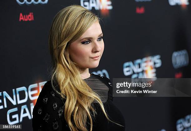 Actress Abigail Breslin attends the Premiere Of Summit Entertainment's "Ender's Game" at TCL Chinese Theatre on October 28, 2013 in Hollywood,...