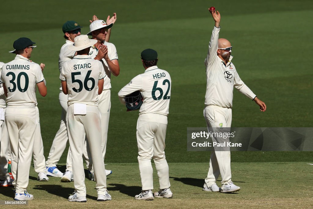 Australia v Pakistan - Men's 1st Test: Day 4