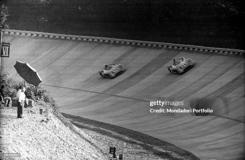 Juan Manuel Fangio and Stirling Moss at the 6th Italian Grand Prix