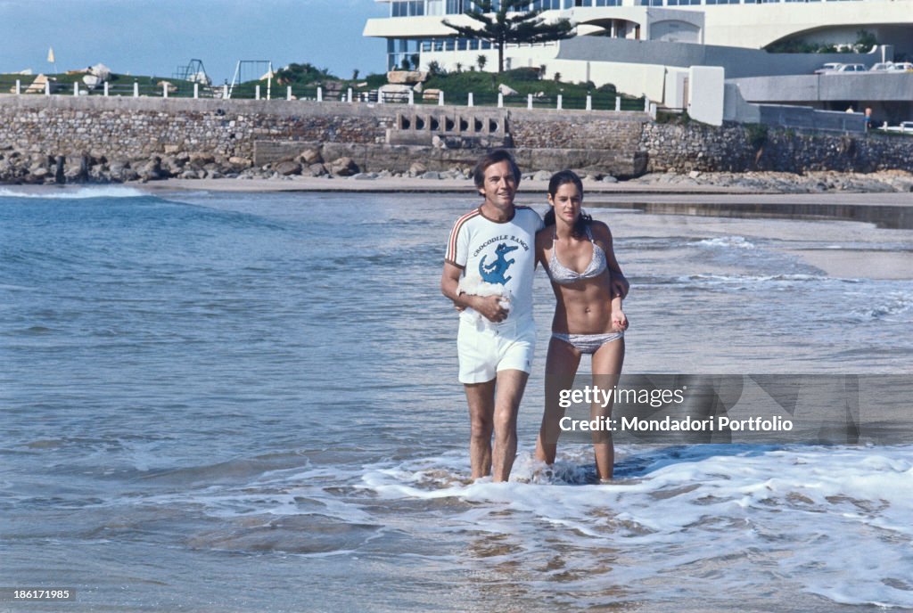 Christiaan Barnard and his wife Barbara Zoellner by the sea