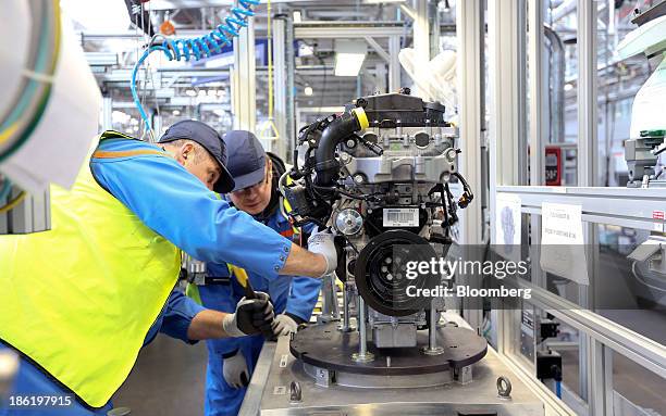 Psa Eb Engine 23 Eb Turbo Puretech Stock Photos, High-Res Pictures, and Images ...