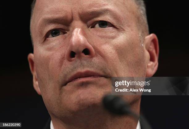 Keith Alexander Lua 20 Keith Alexander Testifies At House Armed Services Hearing Stock ...