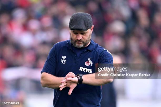 Steffen Baumgart, Head Coach of 1.FC Köln, reacts during the Bundesliga match between Sport-Club Freiburg and 1. FC Köln at Europa-Park Stadion on...