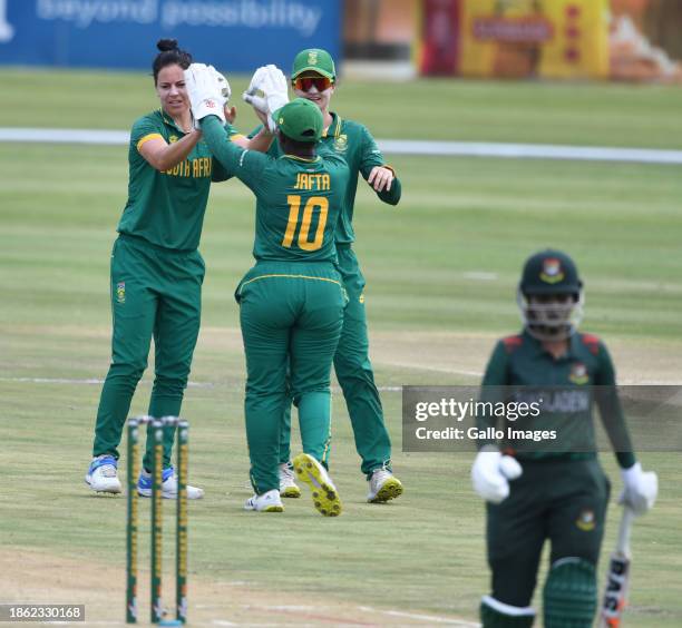 Marizanne Proteas celebrate the wicket of Nigar Sultana Joty of Bangladesh during the 2nd Women's ODI match between South Africa and Bangladesh at JB...