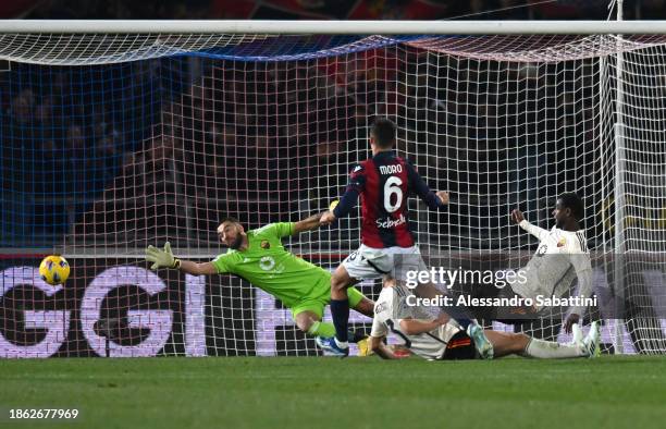 Nikola Moro of Bologna FC scores their team's first goal during the Serie A TIM match between Bologna FC and AS Roma at Stadio Renato Dall'Ara on...