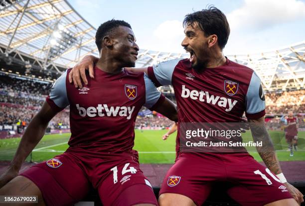 Mohammed Kudus of West Ham United celebrates scoring the 2nd goal with Lucas Paqueta of West Ham United during the Premier League match between West...