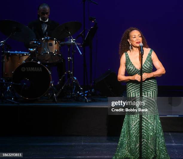 Freda Roe 167 Ella Fitzgerald Tribute Stock Photos, High-Res Pictures, and Images ...