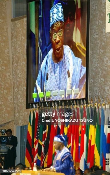 Nigerian President Olusegun Obasanjo delivers a speech for the third Tokyo International Conference on African Development at a Tokyo hotel 29...