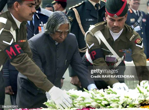 3 879 A P J Abdul Kalam Photos High Res Pictures Getty Images 3-879-a-p-j-abdul-kalam-photos-high-res-pictures-getty-images