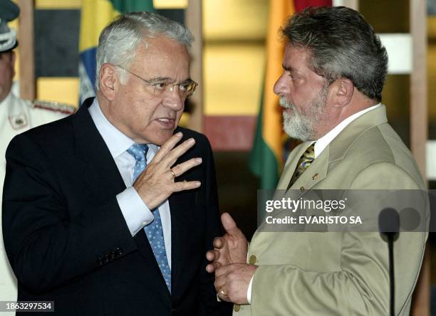 Bolivian President Gonzalo Sanchez de Lozada , and his Brazilian counterpart Luiz Inacio Lula da Silva, speak at the Itamaraty Palace in Brasilia, 28...