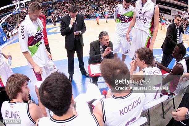 Timeout of Sergio Scariolo, Head Coach of Laboral Kutxa Vitoria gives a team talk during the 2013-2014 Turkish Airlines Euroleague Regular Season...