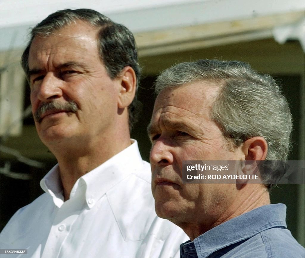 US-MEXICO-BUSH-FOX-08