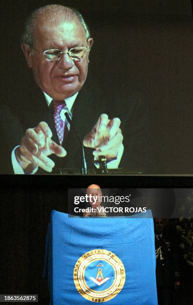 Chilean President Ricardo Lagos gives a speech during the inaugural ceremony of the 7th World Conferece of the Great Masonic Lodges in Santiago,...