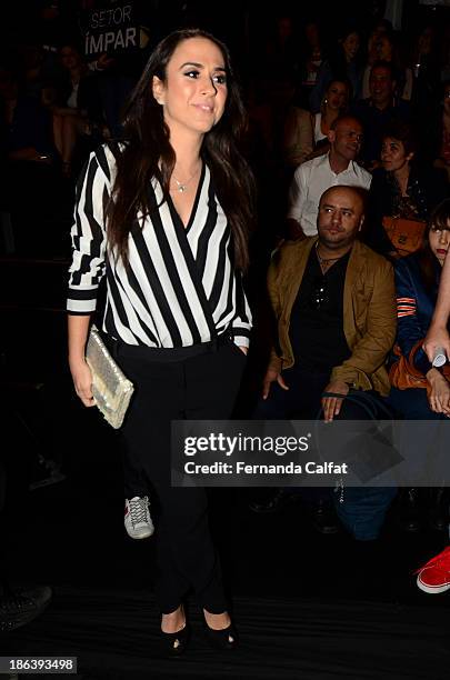 Tata Werneck attends the Triton show at Sao Paulo Fashion Week Winter 2014 on October 30, 2013 in Sao Paulo, Brazil.