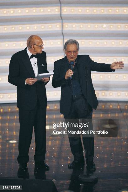 Italian actor, TV presenter and scenarist Raimondo Vianello introducing Italian singer-songwriter, stand-up comedian and actor Enzo Jannacci at the...