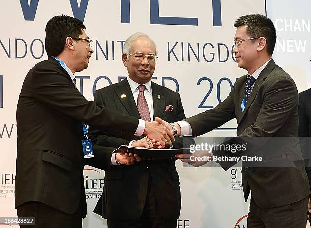 Dato' Dr Ir Megat Radzman, Chairman of CLIXSTER Mobile, The Honourable Dato' Sri Mohd Najib Tun Abdul Razak, Prime Minister of Malaysia and Patron of...