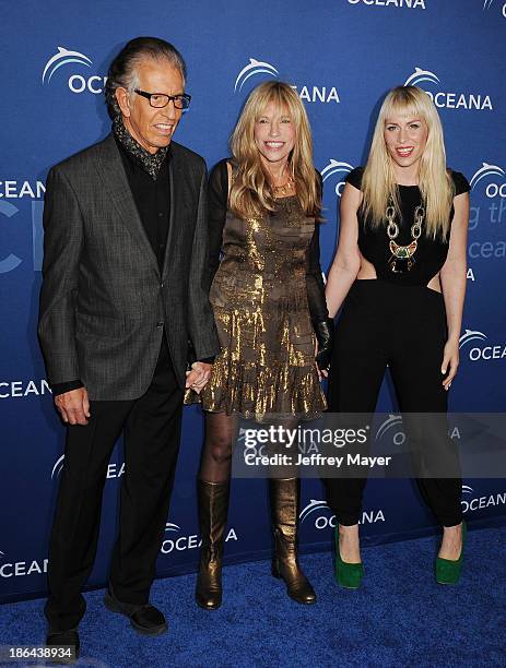 Producer Richard Perry, singers Carly Simon and Natasha Bedingfield arrive at the Oceana Partners Award Gala With Former Secretary Of State Hillary...