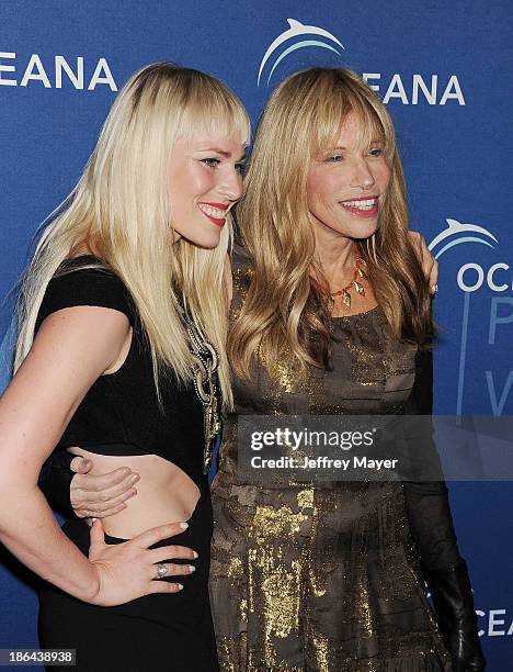 Singers Natasha Bedingfield and Carly Simon arrive at the Oceana Partners Award Gala With Former Secretary Of State Hillary Rodham Clinton and HBO...