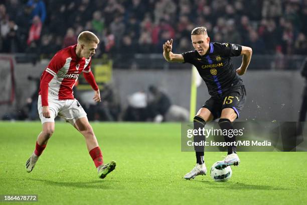 Arthur Vermeeren of Antwerp battles for the ball with Ludwig Augustinsson of Anderlecht during a football game between Royal Antwerp FC and RSC...