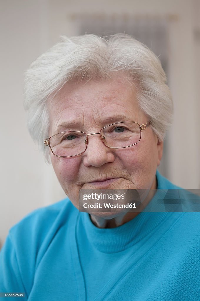 Germany, Berlin, Portrait of senior woman, smiling
