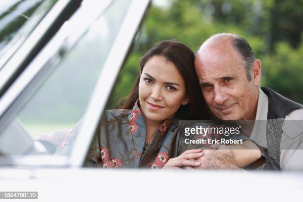Portrait de l’acteur français Guy Marchand avec son épouse Adelina Khamaganova Marchand à Aveyron en 2008.