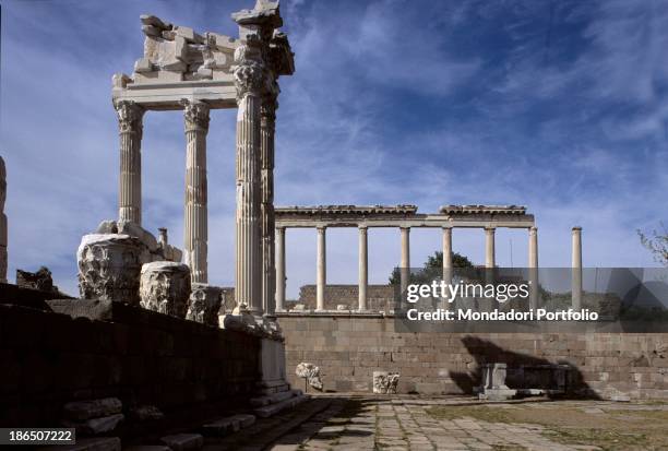 Turkey, Pergamon, Whole view, The podium of the Temple of Trajan with ribbed columns and Corinthian capitals.