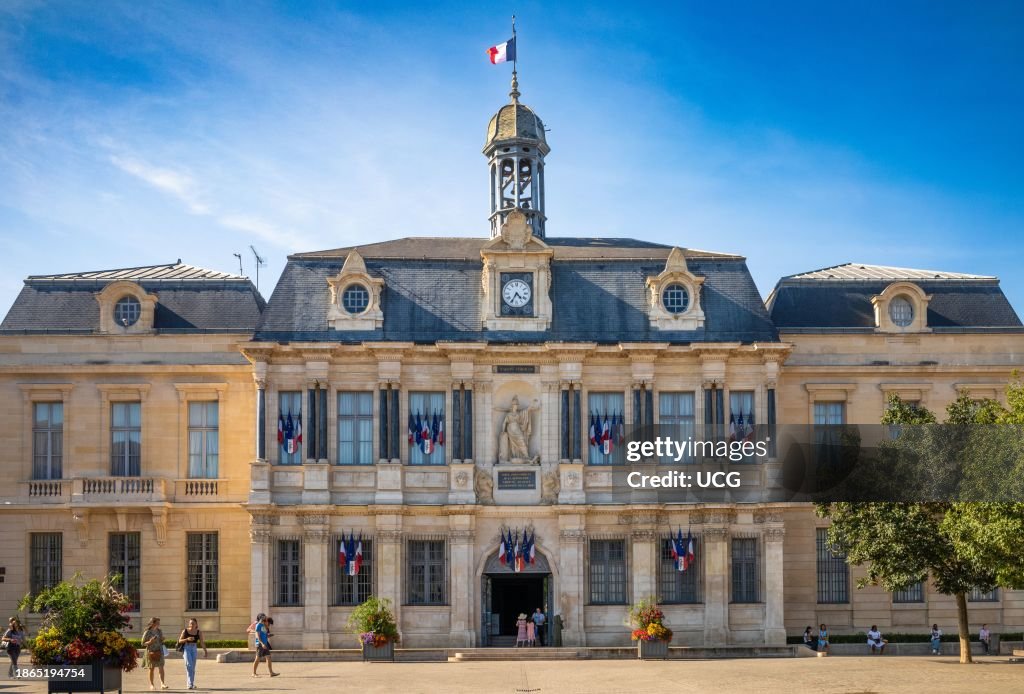 The grand Hotel de Ville de Troyes (Troyes Town Hall) in Pl. Alexandre Israel, in Troyes, Aube, France.