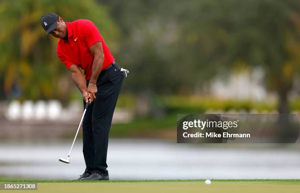 Tiger Woods of the United States during the final round of the PNC Championship at The Ritz-Carlton Golf Club on December 17, 2023 in Orlando,...