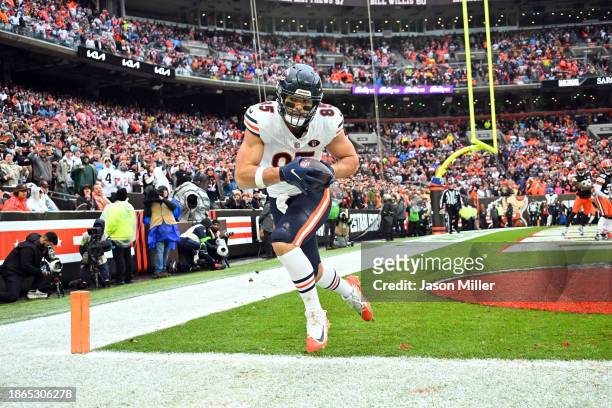 Cole Kmet of the Chicago Bears scores a touchdown during the second quarter against the Cleveland Browns at Cleveland Browns Stadium on December 17,...