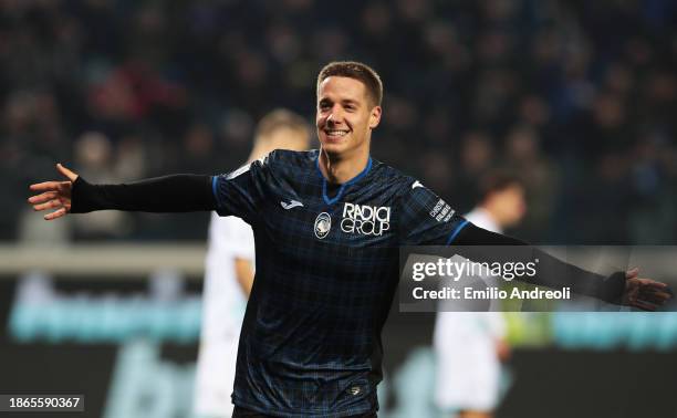 Mario Pasalic of Atalanta BC celebrates after scoring their team's second goal during the Serie A TIM match between Atalanta BC and US Salernitana at...