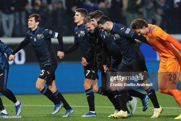 Former Atalanta BC player, Josip Ilicic celebrates with Atalanta BC players following the Serie A TIM match between Atalanta BC and US Salernitana at...