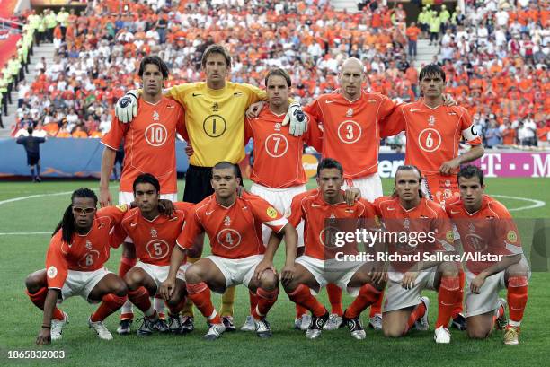 June 15: Netherlands Team Group before the UEFA Euro 2004 match between Germany and Netherlands at Dragao Stadium on June 15, 2004 in Porto, Portugal.