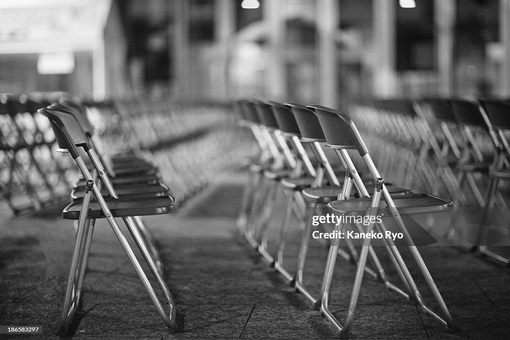 Many chairs of midnight.
