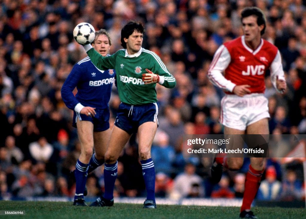 Arsenal v Luton Town Football League 1986