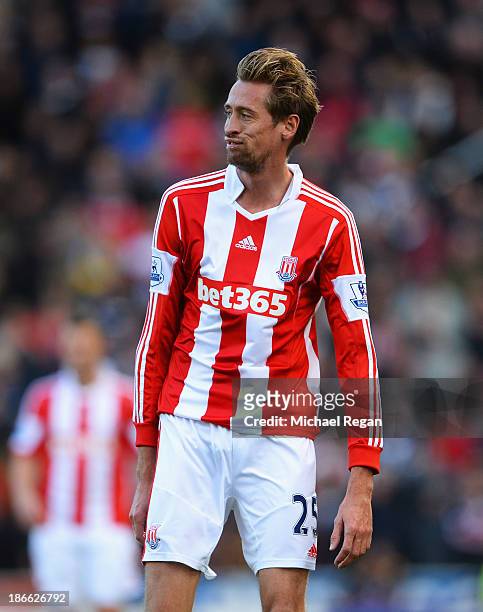 Peter Crouch of Stoke City shows his frustration during the Barclays Premier League match between Stoke City and Southampton at Britannia Stadium on...