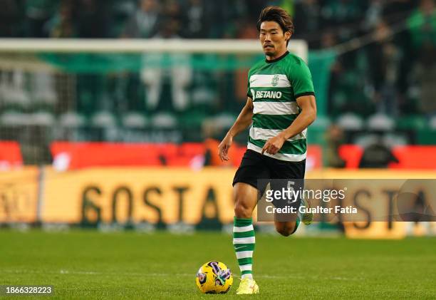 Hidemasa Morita of Sporting CP in action during the Liga Portugal Betclic match between Sporting CP and FC Porto at Estadio Jose Alvalade on December...