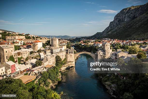 mostar, bosnia herzegovina - bosnien und herzegowina stock-fotos und bilder