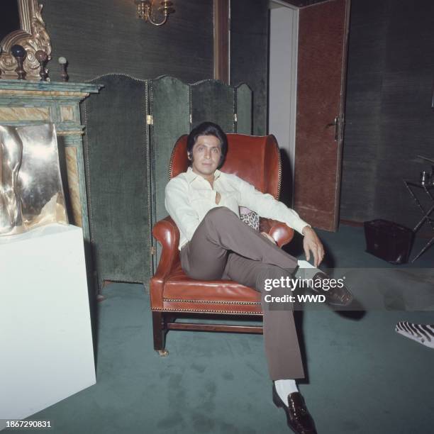 Citation not found; Designer Valentino posing in 1968..