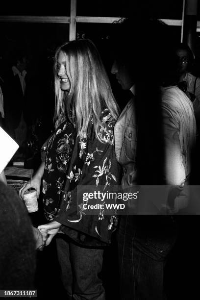 Actress Goldie Hawn and husband, singer Bill Hudson at a preview of "Taxi Driver" at the Director's Guild in Hollywood