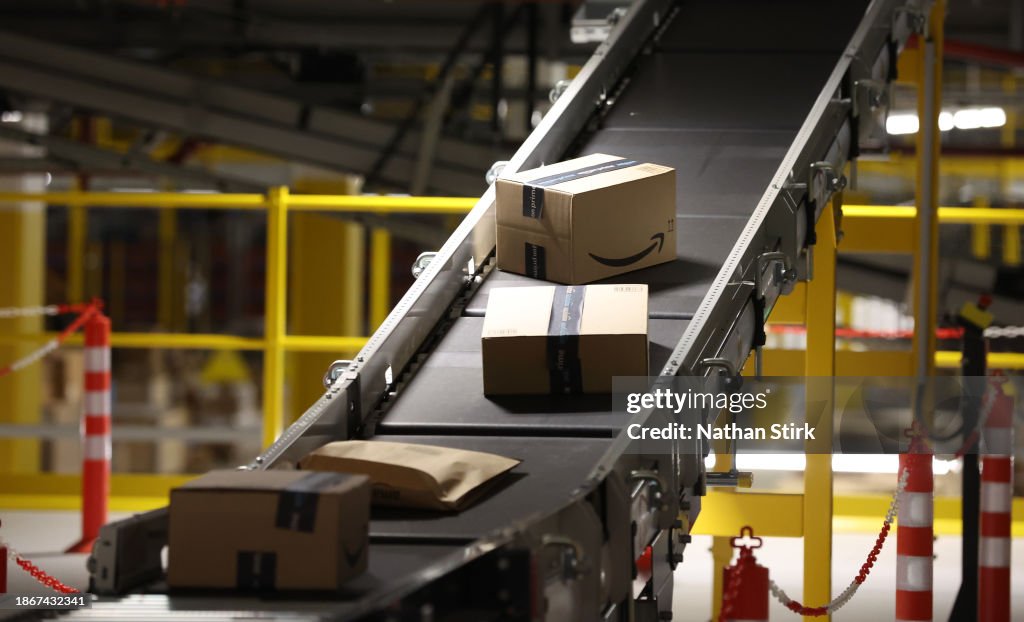Birmingham Unveils Amazon's £500 Million Robotic Fulfillment Centre