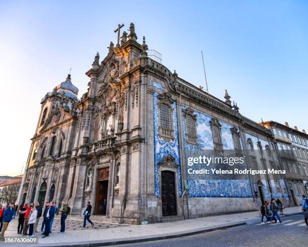 mittelalterliche kirchenarchitektur - bezirk-porto-portugal stock-fotos und bilder
